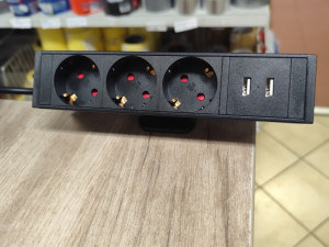 Ugradbena utičnica 3x šuko 2x USB - 33450