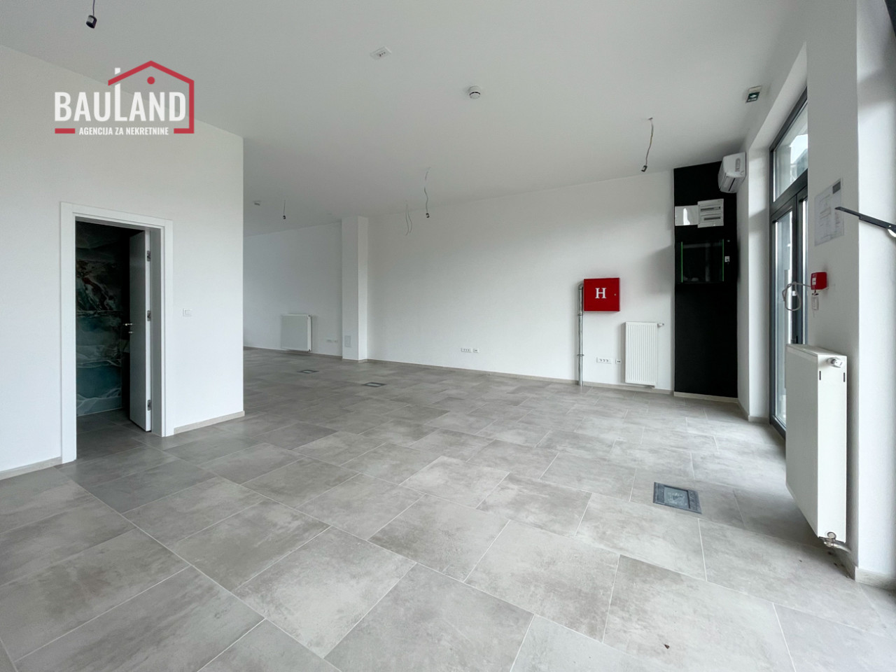 BAULAND/ Moderan poslovni prostor 104m2/ Dobrinja 6