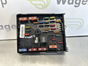 BSI elektronika kućište osigurača Volkswagen Passat 7