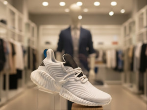 Adidas Alphabounce,patike broj 45 - Kao nove, nošene samo jednom!