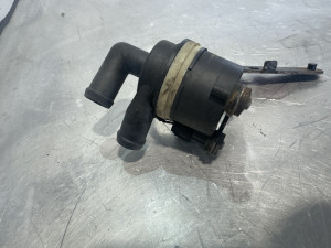 Cirkulaciona pumpa pomocna Volkswagen Passat 7 2012