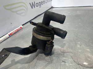 Cirkulaciona pumpa pomocna Volkswagen Passat 7 2012 (fotografija 2)