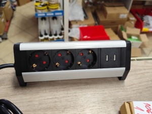 Ugradbena utičnica 3x šuko 2x USB - 33451