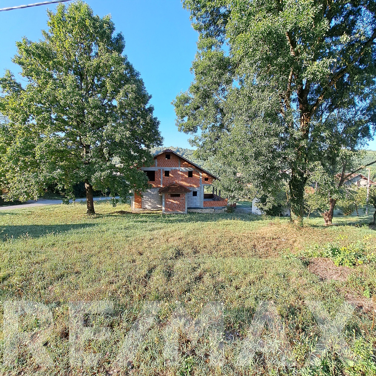 Stambeno-poslovni objekat u izgradnji, Petrićevac 2