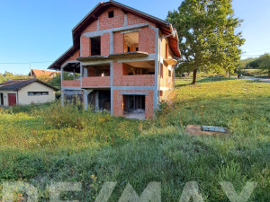Stambeno-poslovni objekat u izgradnji, Petrićevac