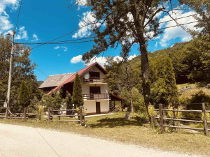 Vikendica Pale | Kvart Nekretnine