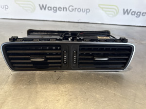 Resetke ventilacije Volkswagen Passat 7 2012