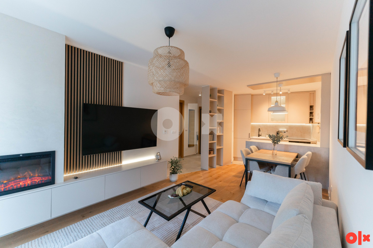 Stan na dan Lukavica/Istocno Sarajevo sa garažom/garaza/apartman