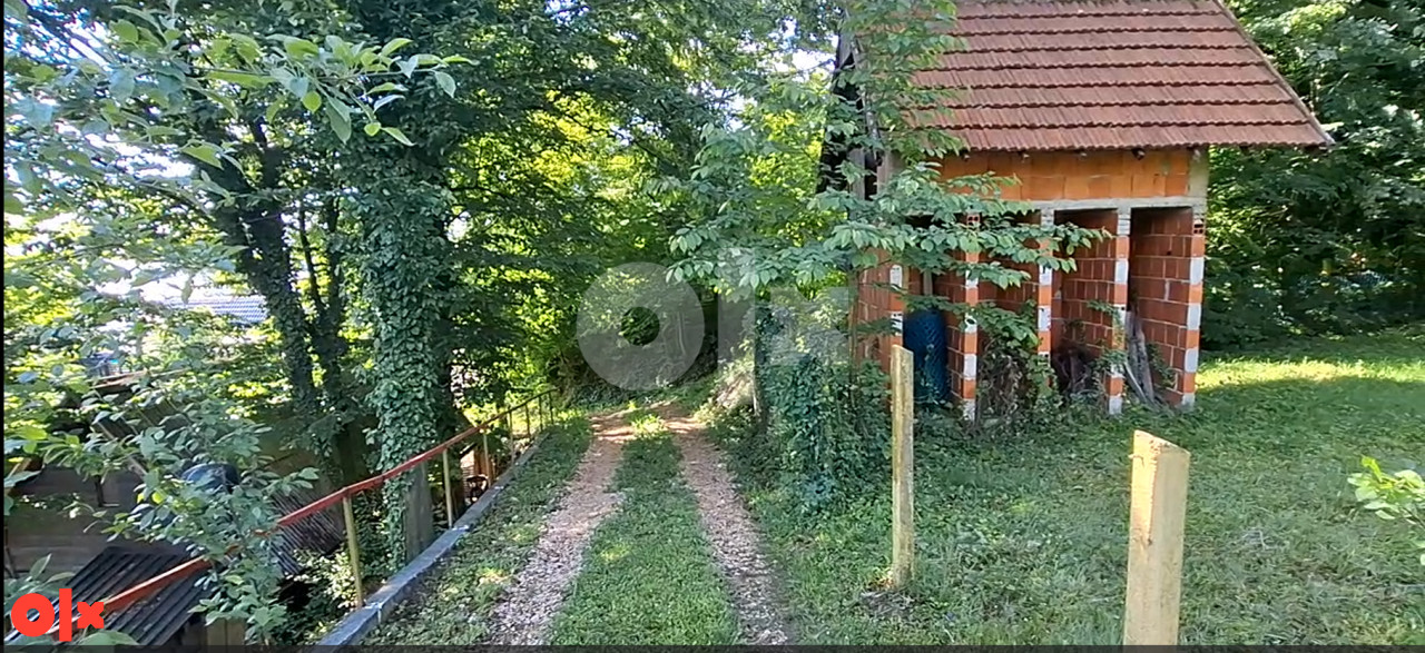 Prodajem plac Donje Poljice ( Bukvik ) Lukavac oko 1900m2 4