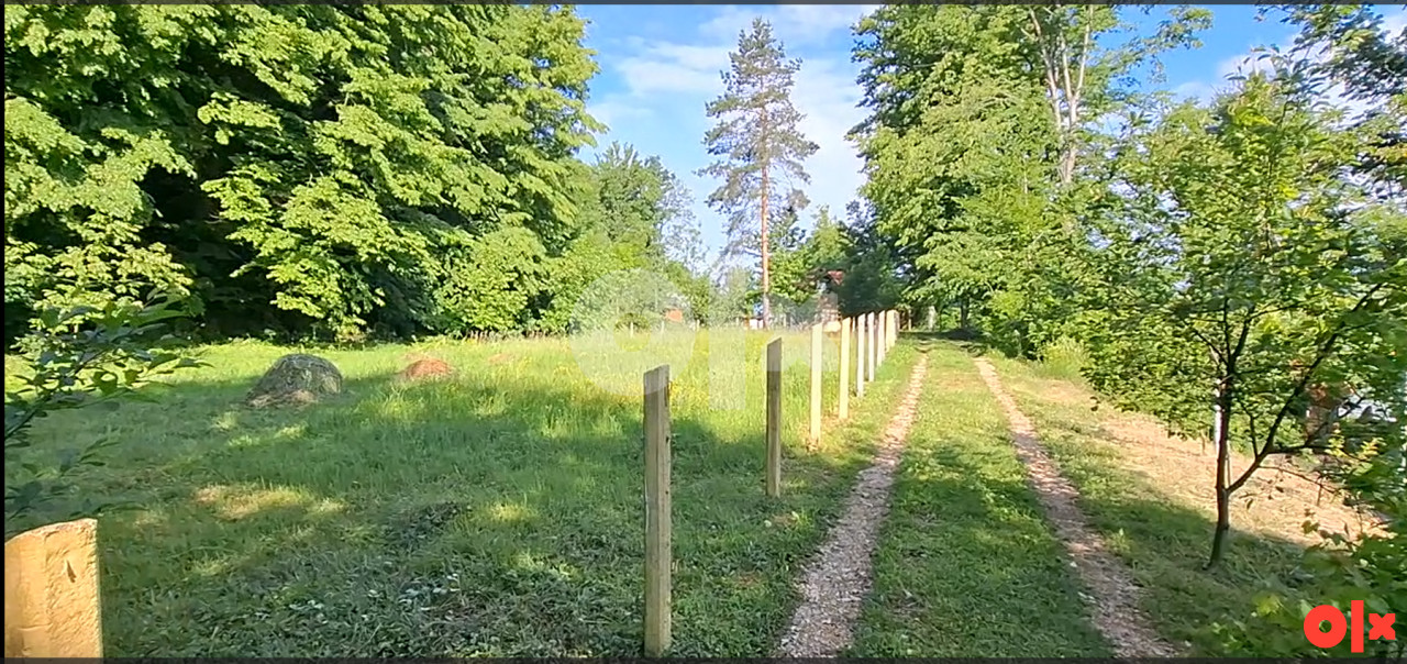 Prodajem plac Donje Poljice ( Bukvik ) Lukavac oko 1900m2 5