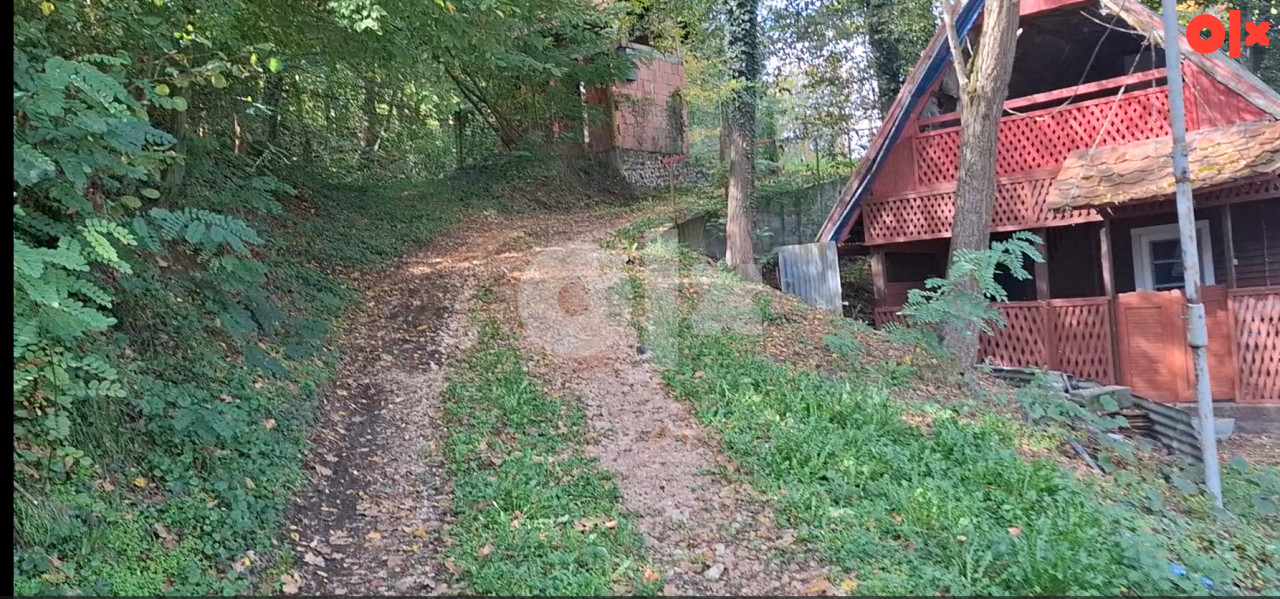 Prodajem plac Donje Poljice ( Bukvik ) Lukavac oko 1900m2 6