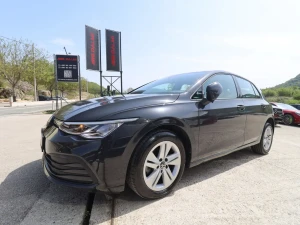 VW Golf VIII 2.0 TDI DSG7 Business FULL-LED VIRTUAL ACC Kamera