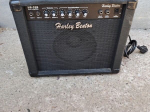 Gitarsko pojacalo harley benton