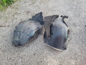 Prednji lijevi unutrasnji PVC blatobran za Mercedes ML w166