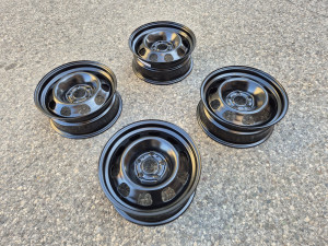 NOVE celicne felge 16 5x114.3 Nissan Juke 6.5J ET32