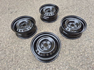 NOVE celicne felge 16 5x114.3 Mercedes Citan 6.5J ET40