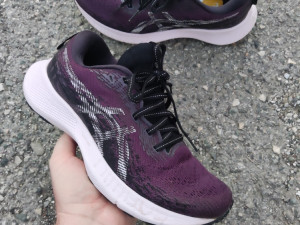 Asicsi  patike, broj 40