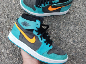 Air Jordan 1 patike, broj 42