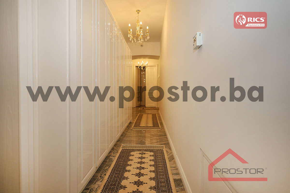 PROSTOR izdaje: Četverosoban stan, Baščaršija 15