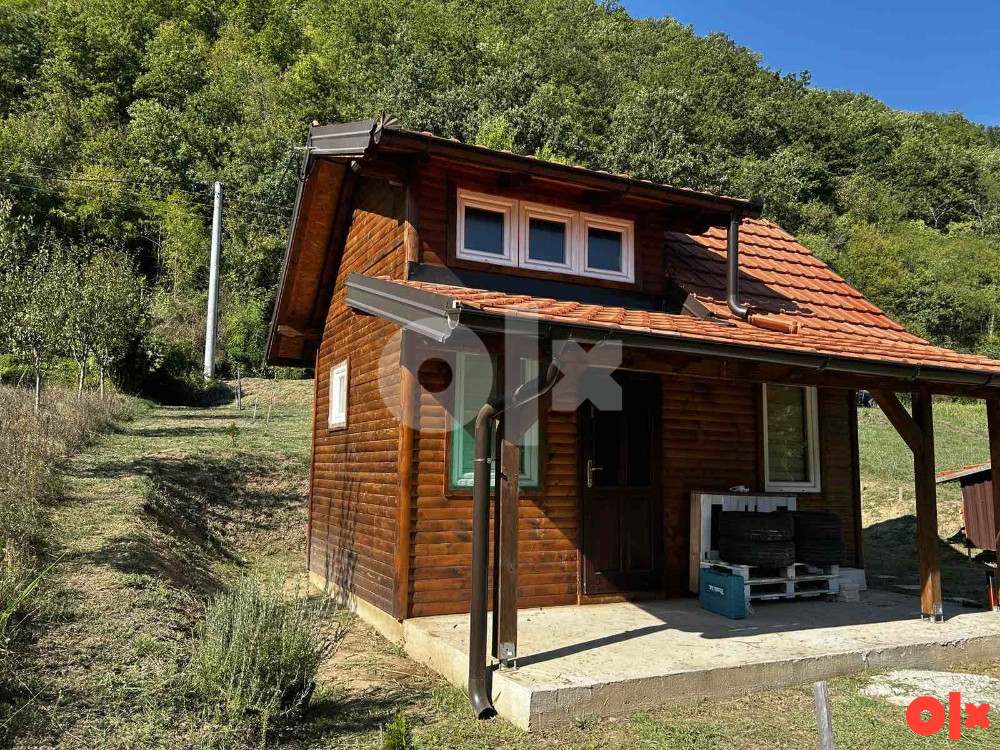 Vikendica na Drini, preko puta Bajine Baste