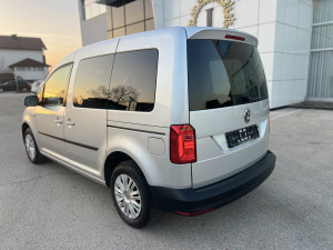 VW Caddy life 2.0 tdi 75 kw 2015 god