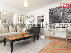 PROSTOR izdaje: Namješten četverosoban stan, Centar