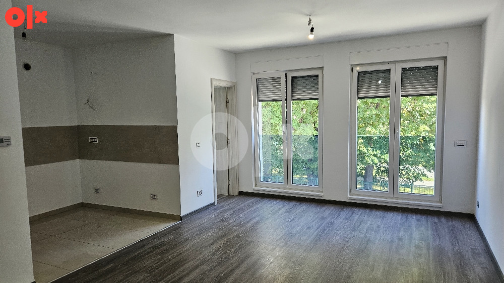 Stan u centru Bijeljine 105m2 3