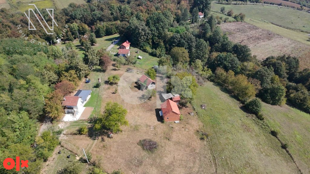 Čardačani, vikendica/kuća sa velikim imanjem