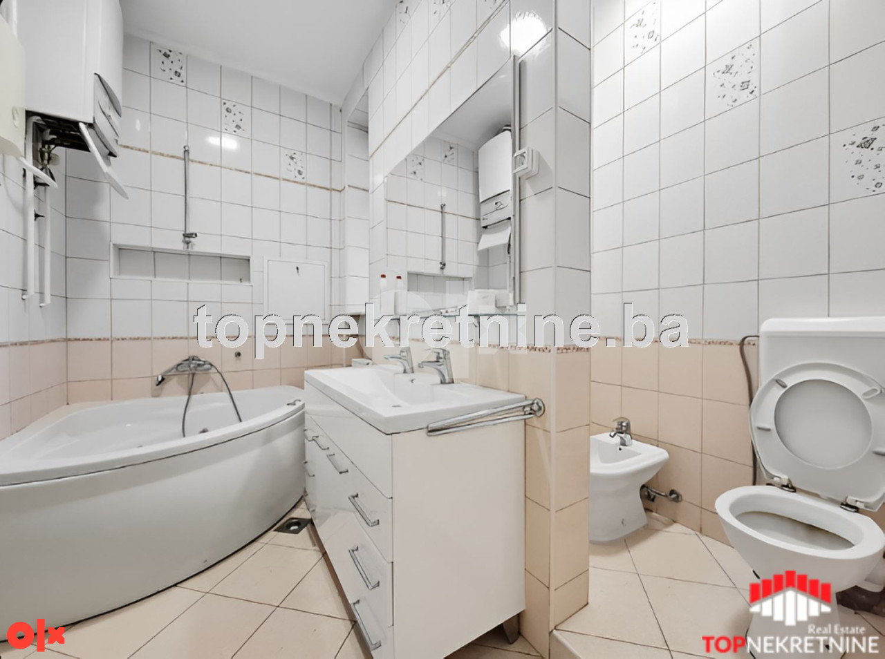 Adaptiran nenamješten stan od 84 m² u ulici Ćemaluša kod BKCa. – další