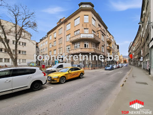 Adaptiran nenamješten stan od 84m2 u ulici Ćemaluša kod BKCa.