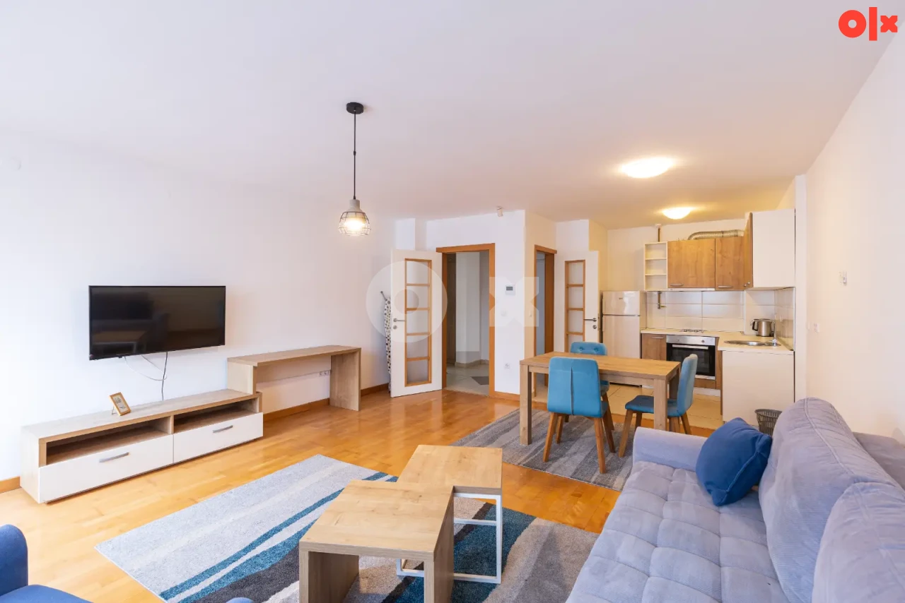 Exkluzivno-namješten useljiv stan Stup Bulevar 56,50 m2 3
