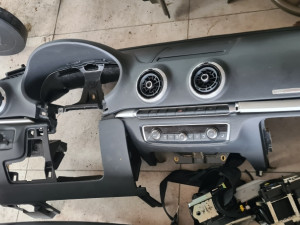 Instrumenatal tabla audi A3 2018 god