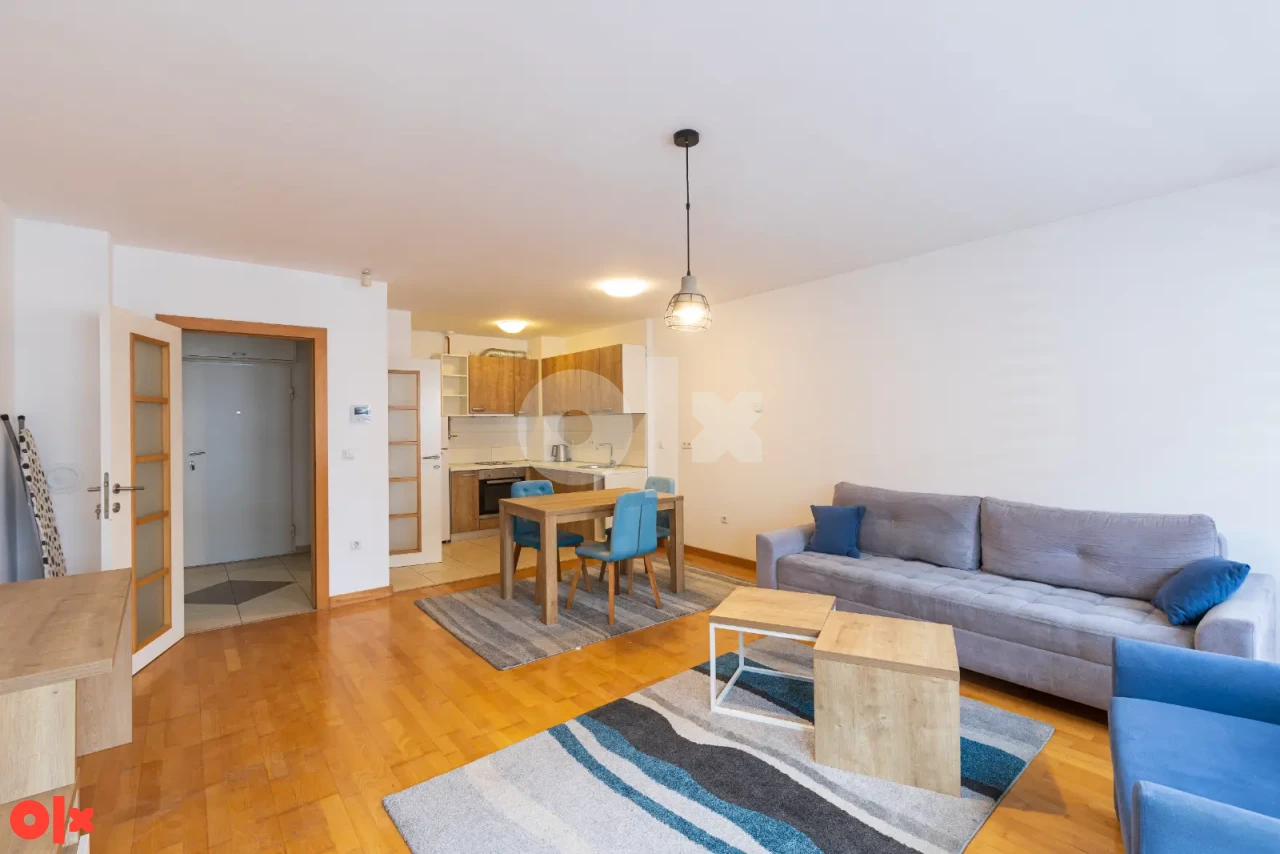 Exkluzivno-namješten useljiv stan Stup Bulevar 56,50 m2 3