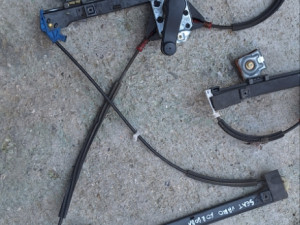 PODIZAC STAKLA SEAT VARIO