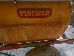 Prskalica za voce 1000 L SA PUMPOM VISOKOG PRITISKA