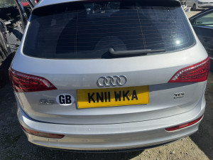 Audi Q5 2010 Gepek zadnji branik stopke