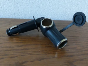 Razdjelnik 12V auto upaljač 1 na 2