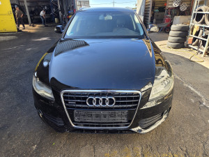 Desni far Audi a4 b8 2010