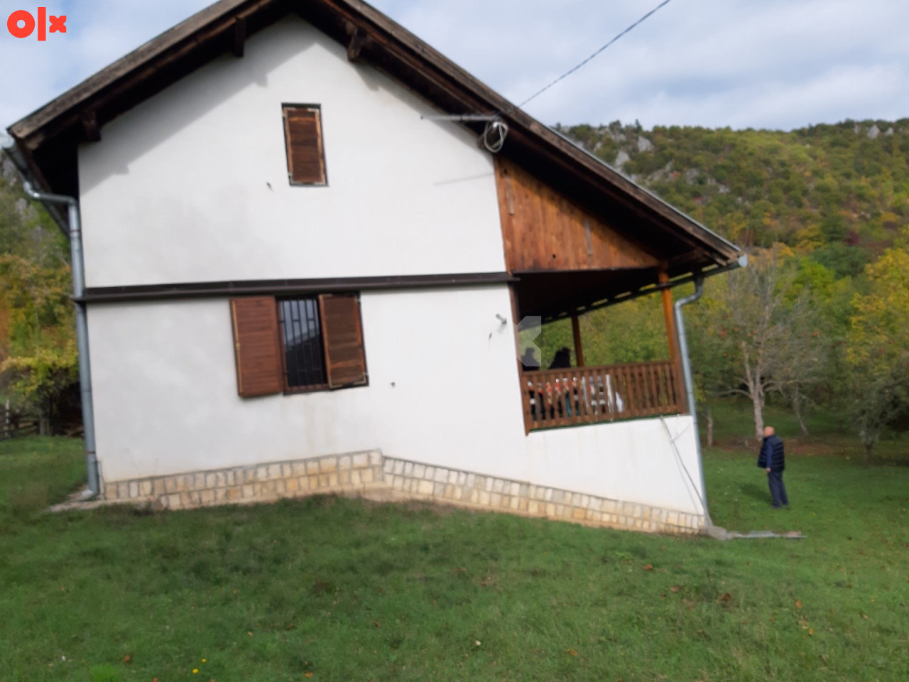 Vikendica i zemljiste Hrenovica Praca RS 10