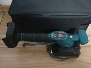 Aku vibrator za keramiku