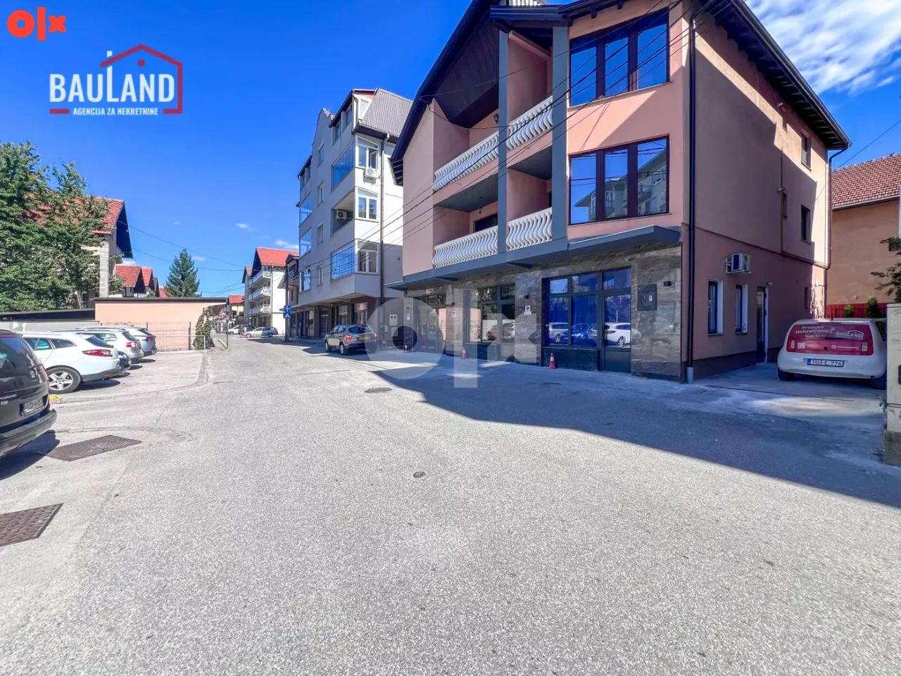 Višenamjenski poslovni prostor površine 70m2/ Stup 11