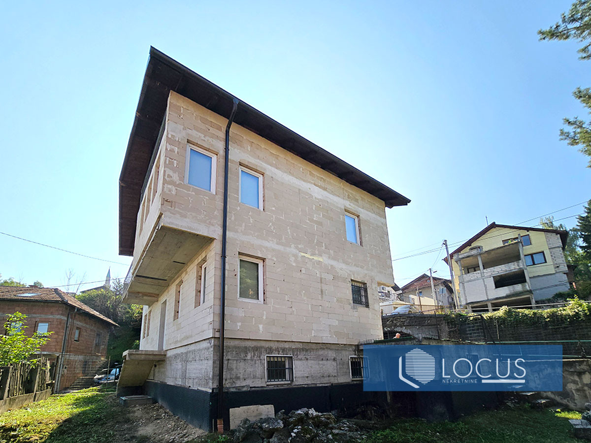 LOCUS: Kuća u roh bau stanju, ispod Tranzita, Bistrik photo 4