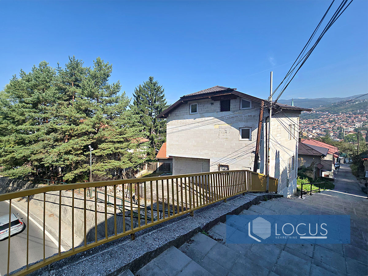 LOCUS: Kuća u roh bau stanju, ispod Tranzita, Bistrik photo 5