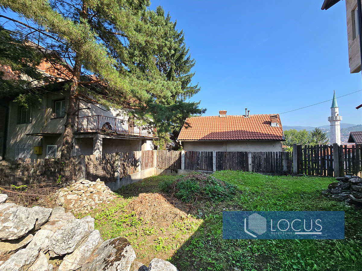 LOCUS: Kuća u roh bau stanju, ispod Tranzita, Bistrik 13