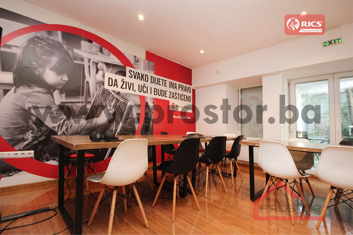 PROSTOR izdaje: Kuća, 400m2, Kovačići 2