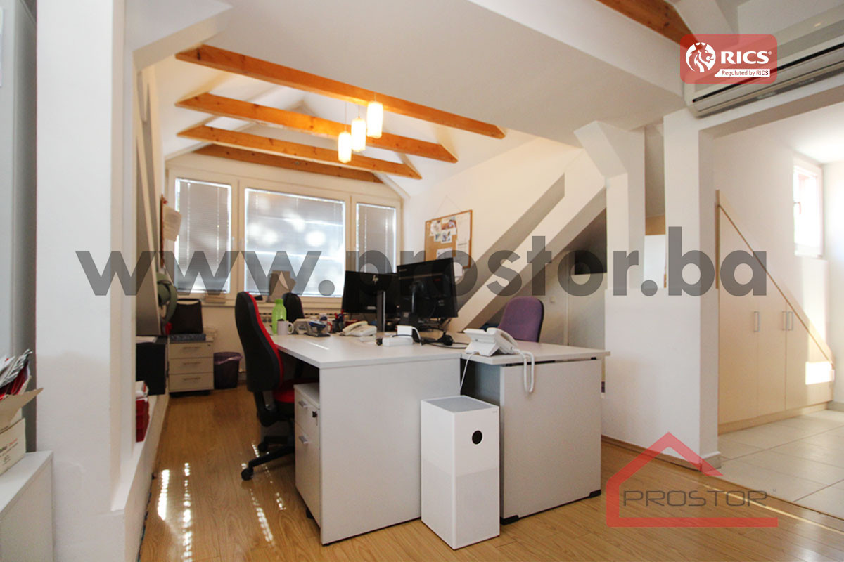 PROSTOR izdaje: Kuća, 400m2, Kovačići 8