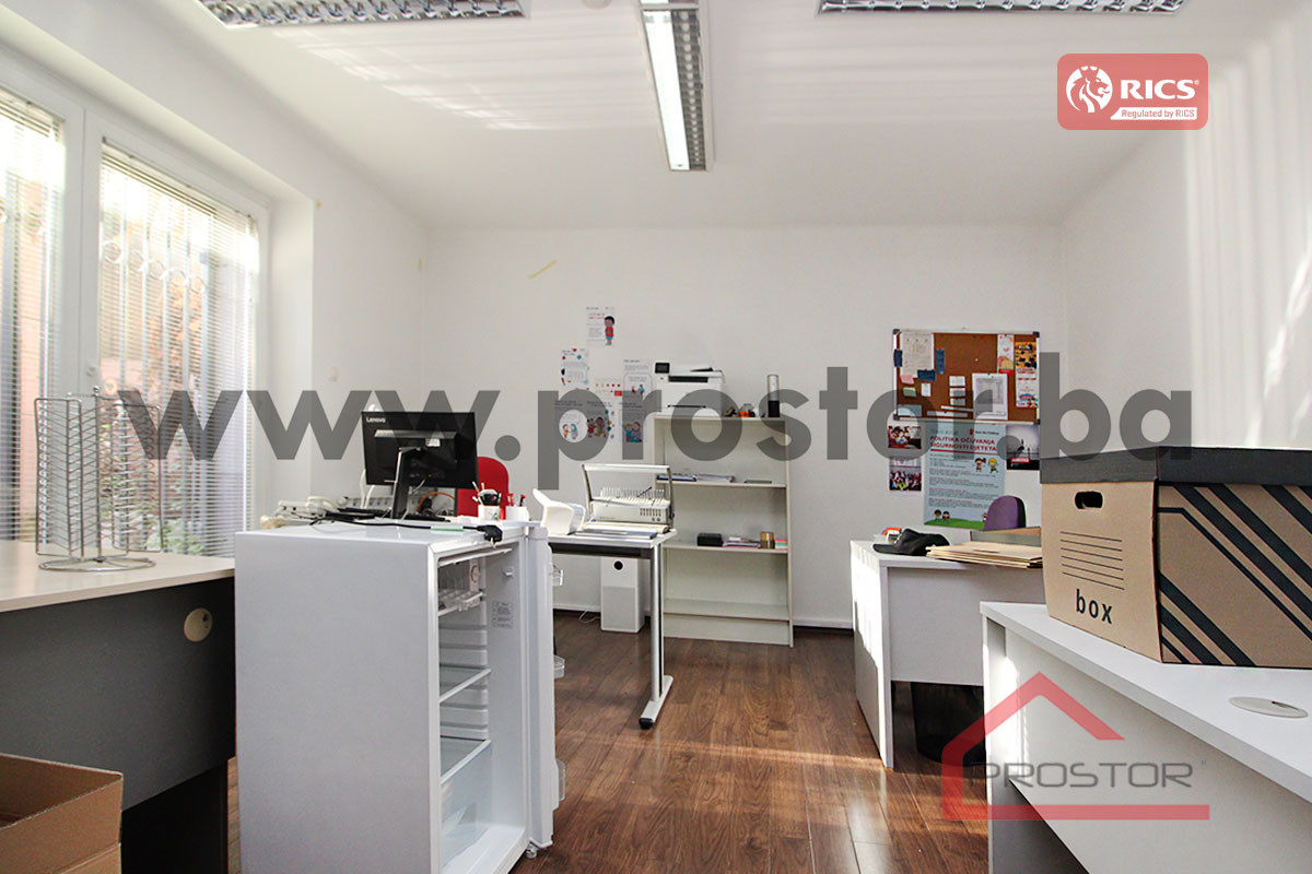 PROSTOR izdaje: Kuća, 400m2, Kovačići 9