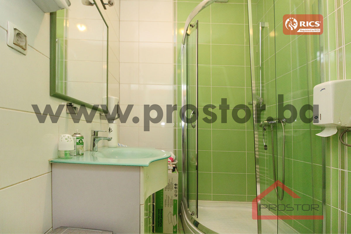 PROSTOR izdaje: Kuća, 400m2, Kovačići 14