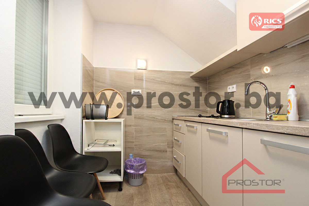 PROSTOR izdaje: Kuća, 400m2, Kovačići 16