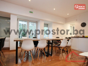 PROSTOR izdaje: Kuća, 400m2, Kovačići